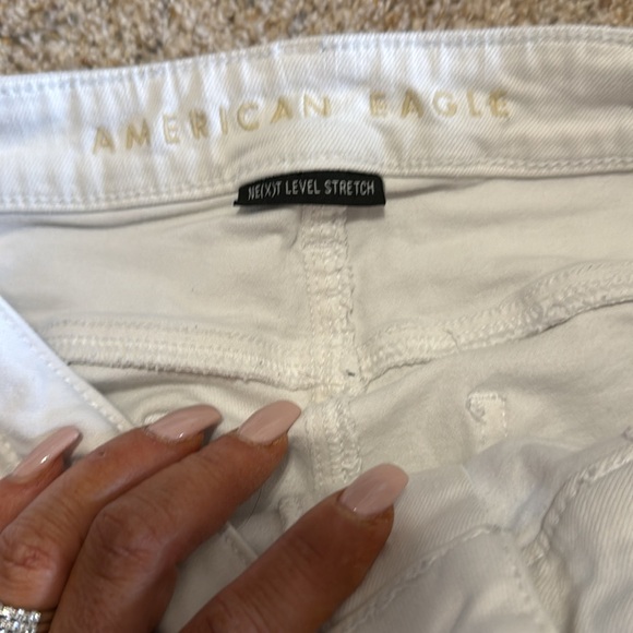 American Eagle white super high rise jegging in size 12 - Picture 6 of 8